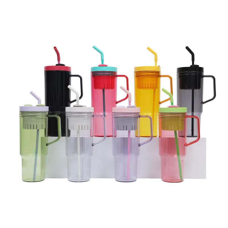 How Does A Plastic Mug Manufacturer Create Durable Custom Designs