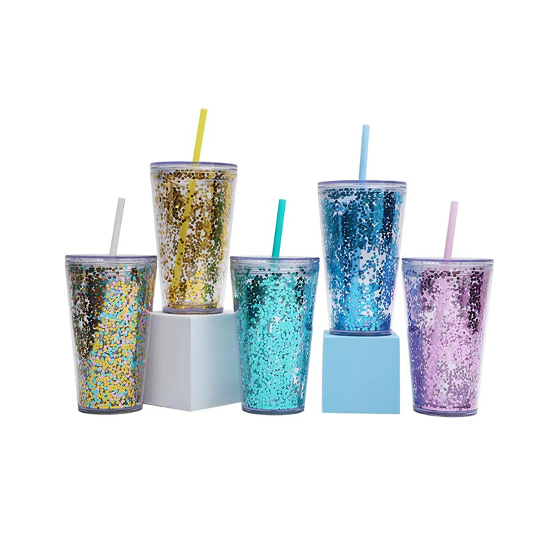 How Does a Glitter Plastic Cup with Straw Create Its Moving Effect