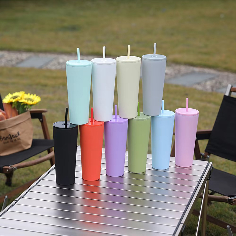 Tumbler With Straw